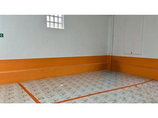 Garaje en venta en Ventiun en Ourense