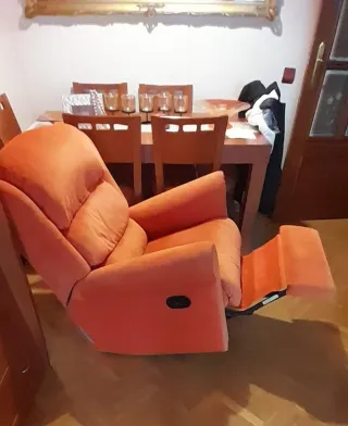 Sillón reclinable naranja de terciopelo