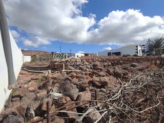 Terreno en venta en Villa de Teguise en Teguise