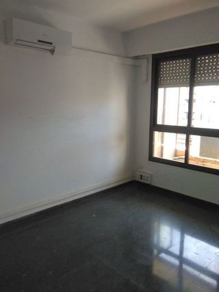Oficina en alquiler en El Pla del Remei en Valencia