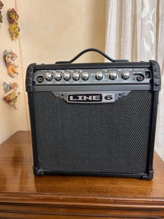 Amplificador Guitarra Line 6 Spider IV 15
