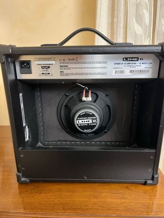 Amplificador Guitarra Line 6 Spider IV 15