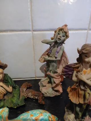 Lote 5 figuras duende, hada y elefante