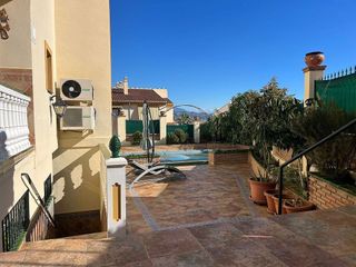 Casa adosada en venta en Viña Málaga en Vélez-Málaga