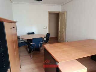 Oficina en venta en Centro en Logroño