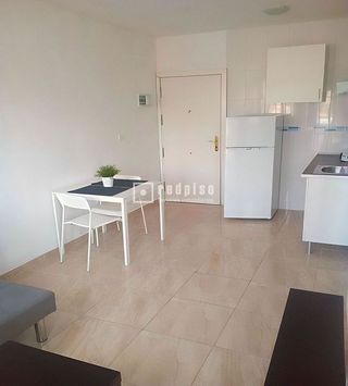 Edificio en venta en Barrio de Ciudad Jardín en Málaga