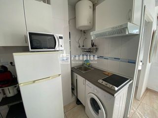 Edificio en venta en Barrio de Ciudad Jardín en Málaga