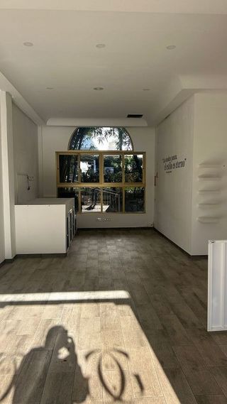 Local comercial en alquiler en Lomas de Marbella Club - Puente Romano en Marbella