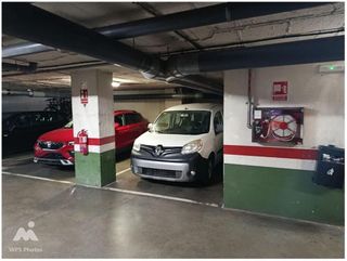 Garaje en venta en Palacio de Congresos - Urbadiez - Entrepuentes en Sevilla