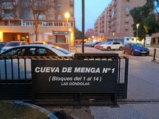 Garaje en venta en Palacio de Congresos - Urbadiez - Entrepuentes en Sevilla