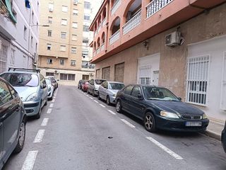 Local comercial en alquiler en San Fernando - Princesa Mercedes en Alicante