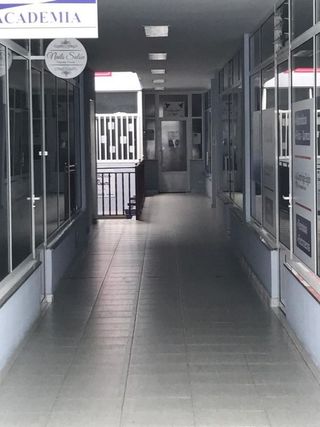 Local comercial en venta en Noia