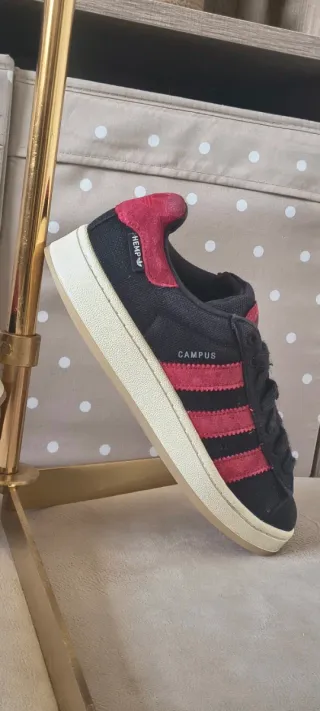 Adidas Campus Zapatillas Negras y Rojas talla 40