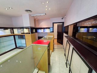 Local comercial en venta en San Juan en Pamplona