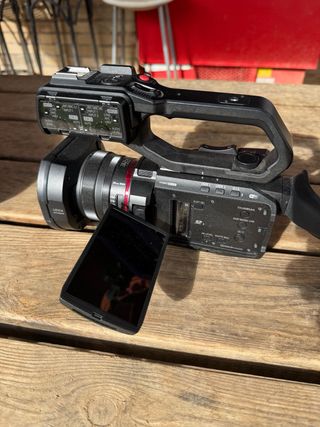 Cámara Profesional Panasonic HC-X2000E