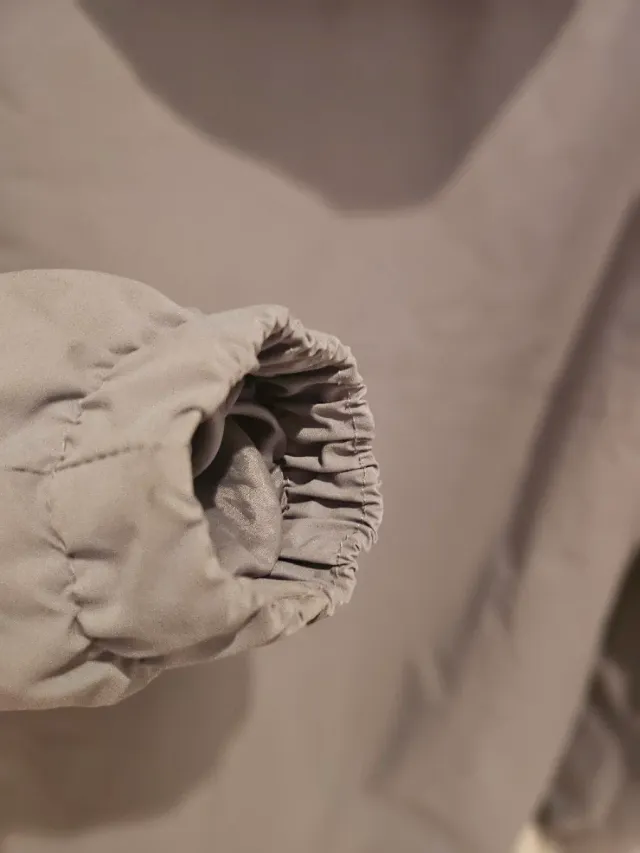 Chaqueta canguro Pull&Bear gris