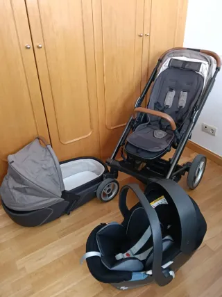 Silla de paseo,capazo,2 sillas de coche y plastico