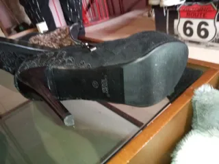 Stivali donna neri con pizzo