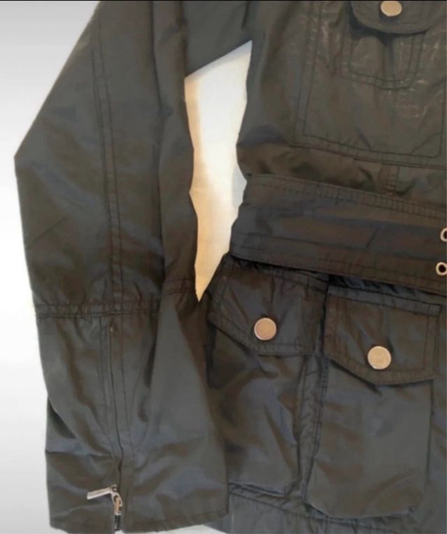 Chaqueta impermeable azul marino