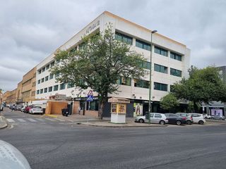 Oficina en alquiler en El Juncal - Av. de la Paz en Sevilla