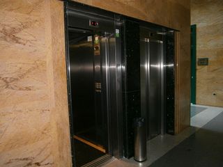 Oficina en alquiler en El Juncal - Av. de la Paz en Sevilla