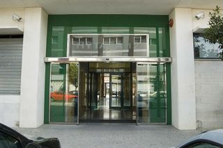 Oficina en alquiler en El Juncal - Av. de la Paz en Sevilla