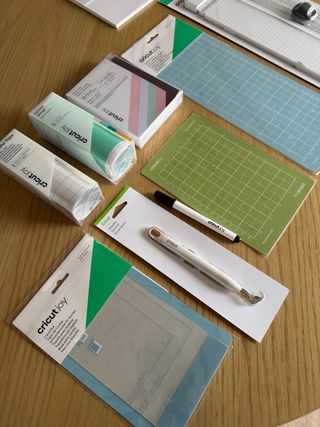 Cricut Joy + Materiali Originali