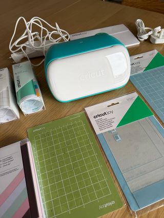 Cricut Joy + Materiali Originali