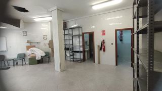 Local comercial en alquiler en Villayuventus-Renfe en Parla