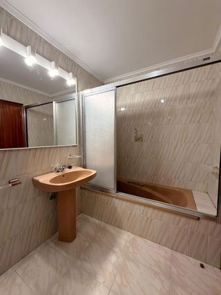 Piso en alquiler en Milán - Pumarín - Teatinos en Oviedo