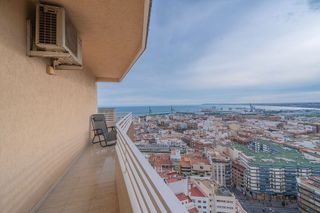 Piso en venta en Ensanche - Diputación en Alicante