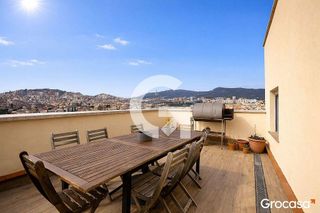 Piso en venta en El Turó de la Peira en Barcelona