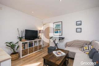 Piso en venta en El Turó de la Peira en Barcelona