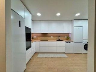 Casa adosada en venta en Alegría de la Huerta- Jardín de Málaga en Málaga