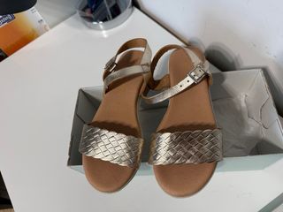 Sandali bambina oro pelle misura 33