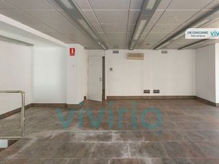 Local comercial en alquiler en Este en Castellón de la Plana