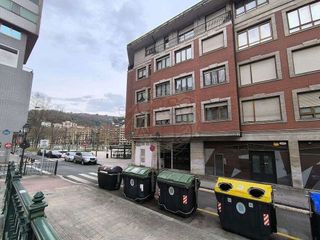 Garaje en alquiler en Barrio de Abando en Bilbao