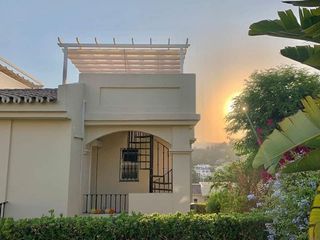 Casa adosada en alquiler en Benahavís