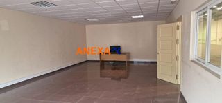 Nave industrial en alquiler en Churriana en Málaga