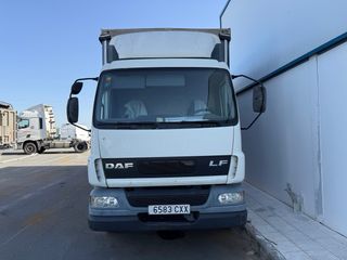 DAF 15000 kg tauliner con trampilla
