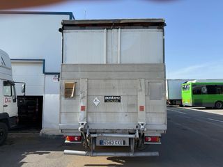 DAF 15000 kg tauliner con trampilla