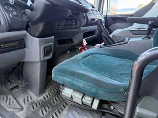 DAF 15000 kg tauliner con trampilla