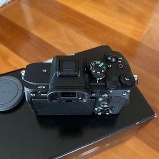 SUPER KIT Sony a7 IV + Lente 24-105mm f/4 G OSS