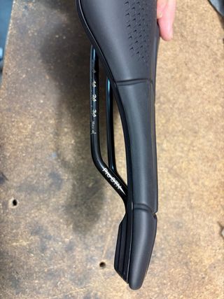 Sillín Prologo Scratch M5 Negro