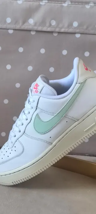 Zapatilla Nike Air Force 1 Verde/Blanco talla 40,5