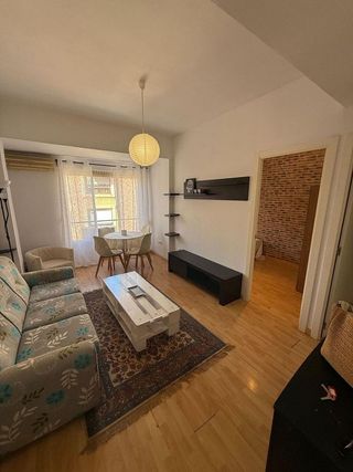 Piso en alquiler en Carolinas Bajas en Alicante