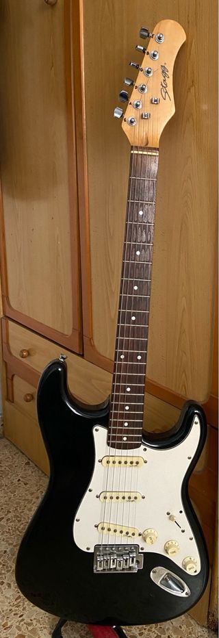 Guitarra Eléctrica Stagg Negra
