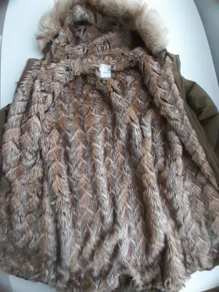 Parka Mango verde ocuro talla M forro peluche