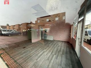 Local comercial en alquiler en Avda. Elvas en Badajoz