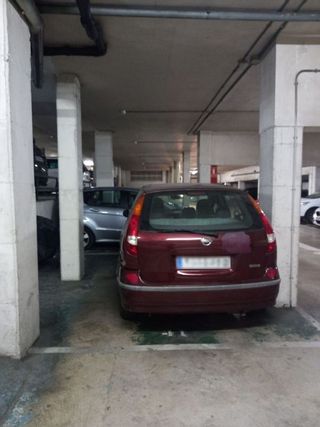 Garaje en venta en Montigalà -Sant Crist en Badalona